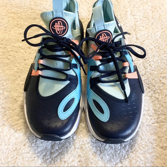 NWOT Nike Huarache E.D.G.E. Shoes- size 7Y boys - Picture 7 of 8